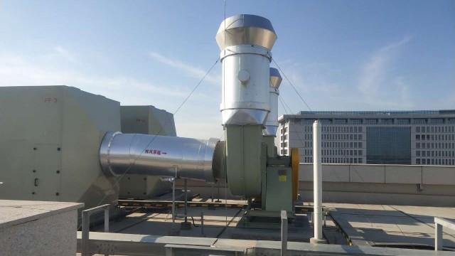 關(guān)于玻璃鋼離心風(fēng)機發(fā)熱的原因