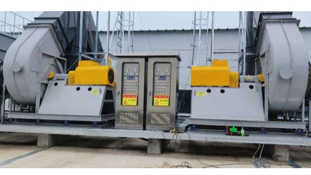 風(fēng)機(jī)在運(yùn)行中，造成振動(dòng)的主要原因有哪些?振動(dòng)方向有哪幾種?